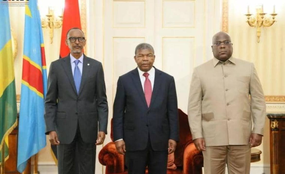 De gauche à droite les Présidents Paul Kagame du Rwanda, Joao Lourenço de l'Angola et Félix Tshisekedi de la RDC lors d'une tripartite à Luanda. (photo archives présidence angolaise