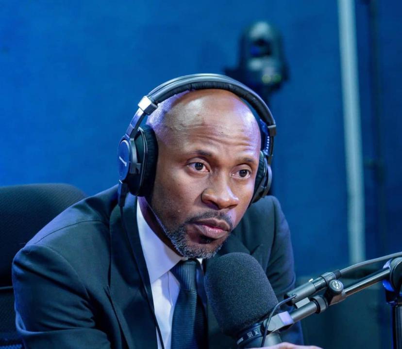 Patrick Muyaya à la radio Okapi.