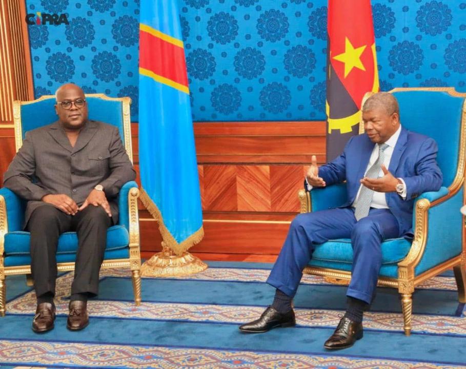 Le président de la RDC Félix Tshisekedi et son homologue angolais Joao Lourenço, mardi 18 février 2025