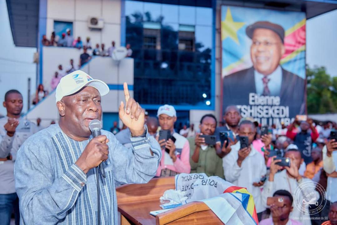 Le président ai de l'UDPS Augustin Kabuya lors d'un rassemblement au siège de ce parti, mardi 18 février 2025