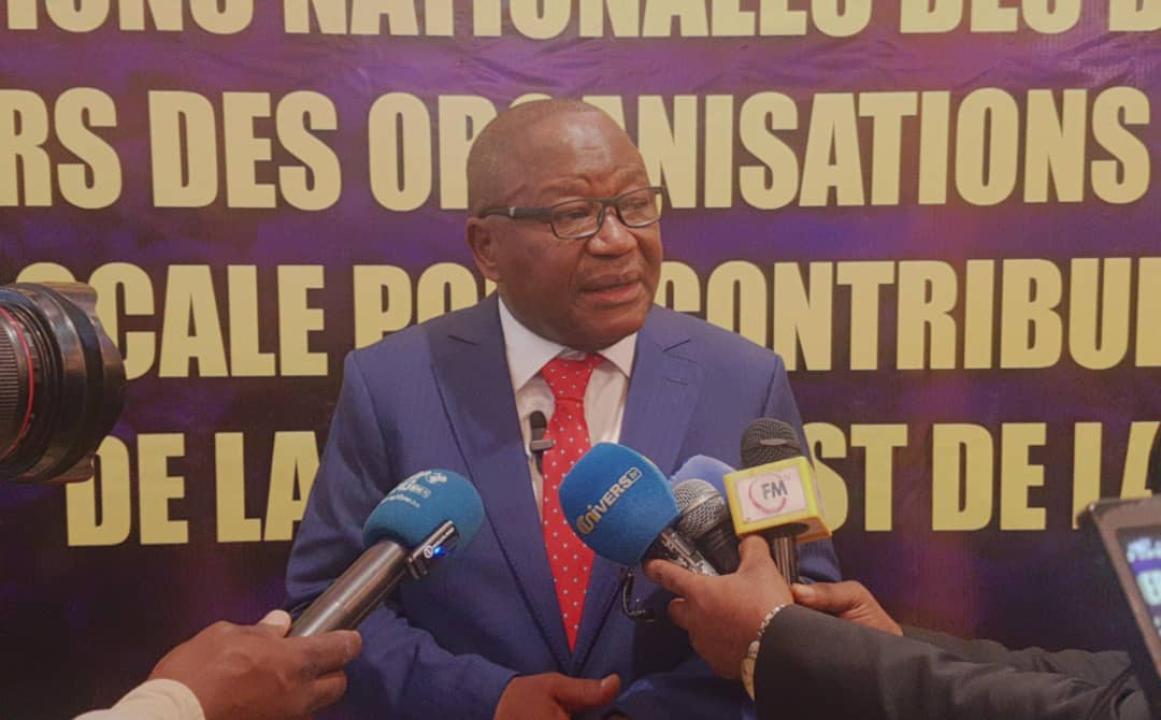 Paul Nsapu Mukulu, Président de la CNDH, lors de l'atelier stratégique régional avec les représentants des INDH pour la paix à l'est de la RDC à Pullman Hôtel de Kinshasa