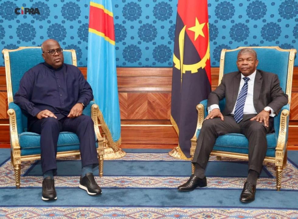 Le président de la RDC Félix Tshisekedi et son homologue angolais Joao Lourenço, à Luanda, ce mardi 11 mars 2025