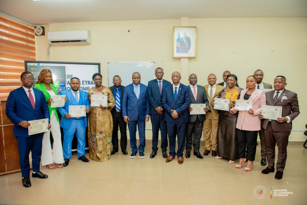 Remise, à Kinsasa, des brevets aux experts formés en diplomatie commerciale