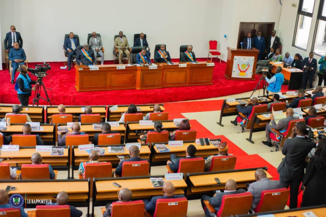Les élus provinciaux de Kinshasa lors d'une plénière d'ouverture de la session ordinaire de mars, lundi 25 mars 2025