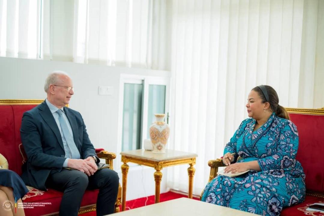 L'ambassadeur allemand en RDC Ingor Herbert et la ministre des affaires étrangères congolaise Thérèse Kayikwamba Wagner