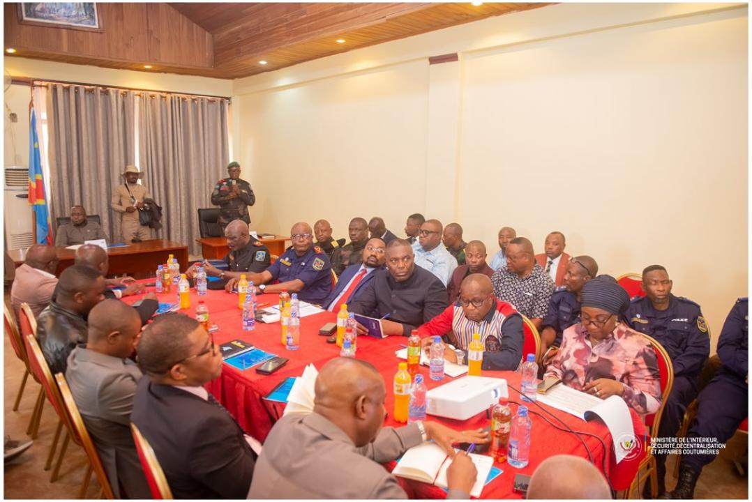 Le VPM Jacquemain Shabani préside, à Beni, le conseil de sécurité provincial du Nord-Kivu, vendredi 04 avril 2025