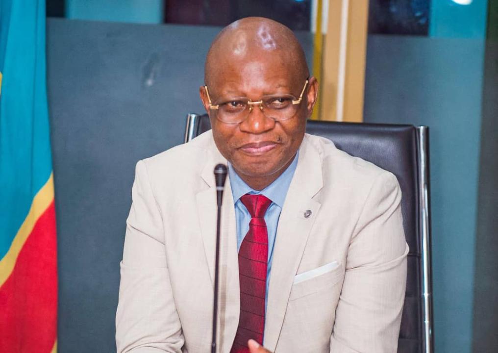 Le Ministre de la Santé Publique, Hygiène et Prévoyance sociale, Samuel Roger KAMBA, lors de la réunion stratégique ce jeune 10 avril 2025