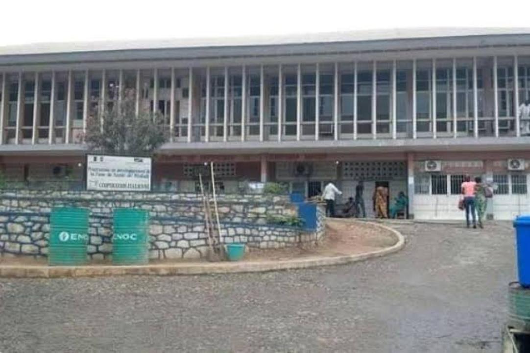 Bâtiment de l'hôpital provincial de Kinkanda à Matadi dans le Kongo-Central