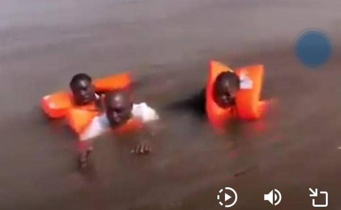 Quelques rescapés du naufrage survenu ce mardi 22 avril sur le fleuve Congo
