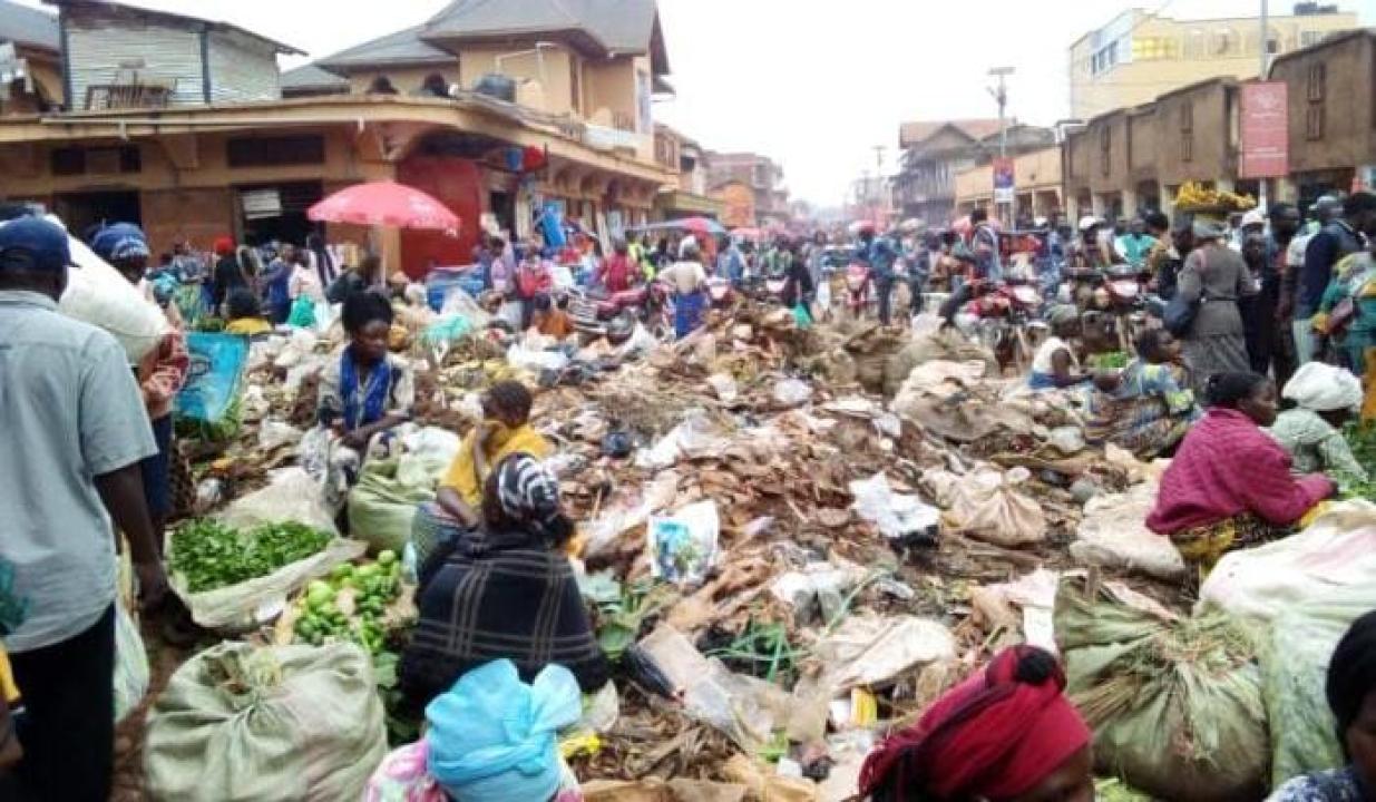 Des immondices qui envahissent les rues de Butembo [photo d’illustration]