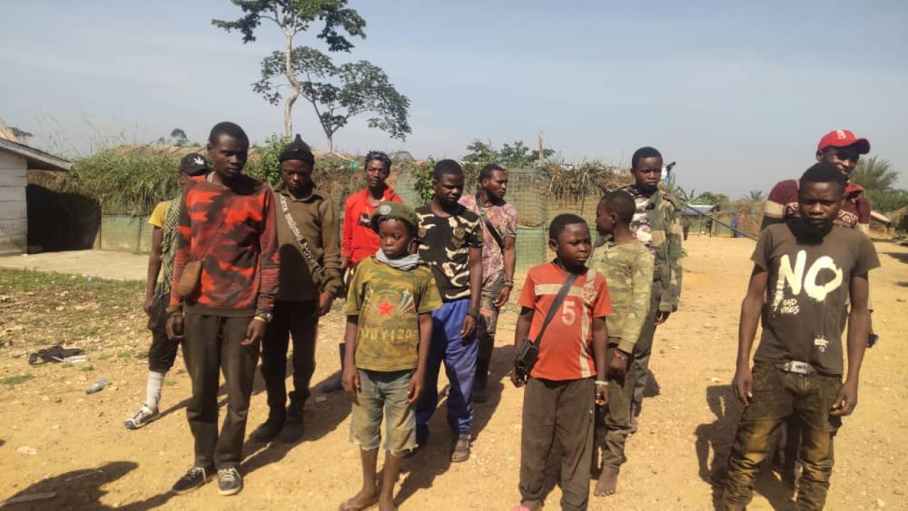 Parade des miliciens ayant installé des nouvelles positions dans le territoire de Mambasa en province de l’Ituri