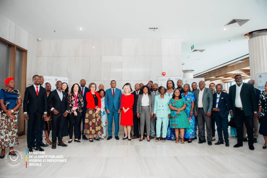 Les participants à la cérémonie du lancement officiel du projet «Santé Mentale et Soutien Psychologique pour la Paix» en RDC
