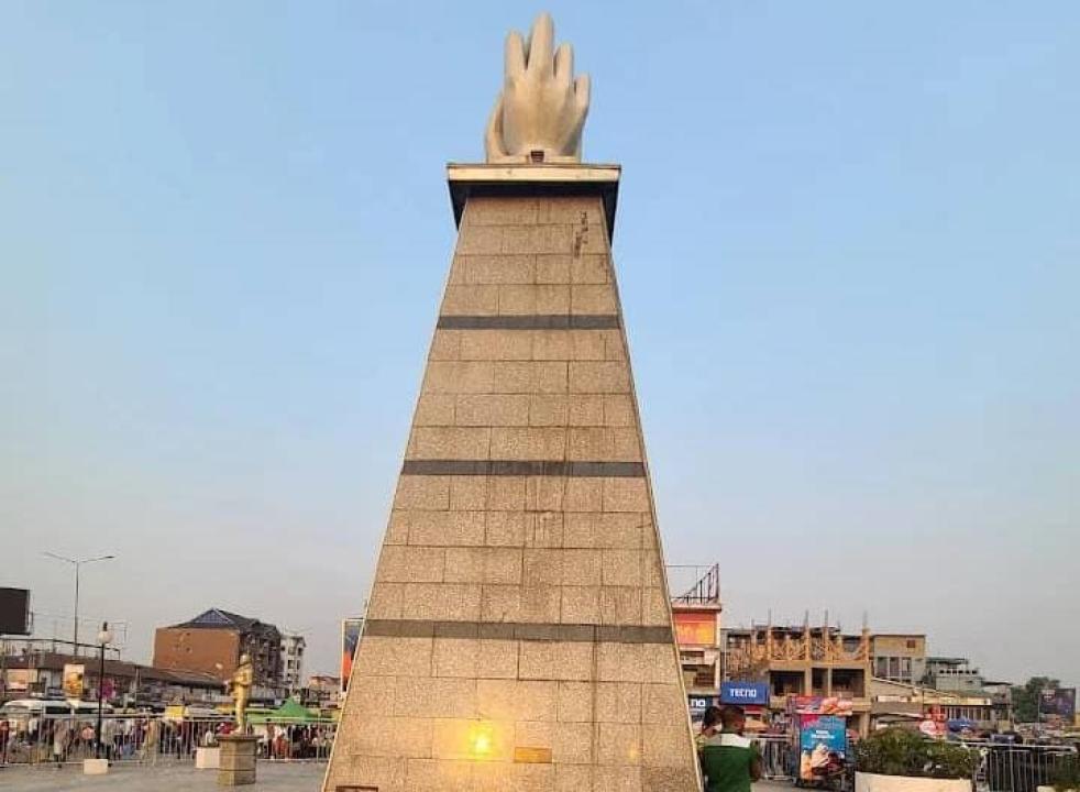 Place des artistes, en plein Kinshasa