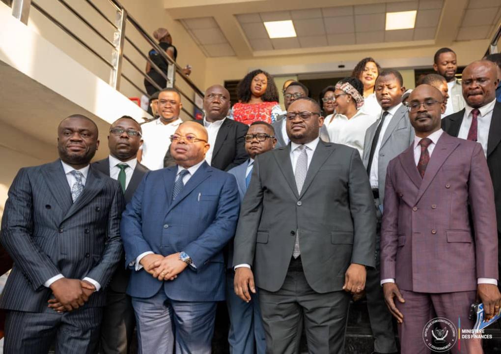 Le ministre Doudou Fwamba Likunde Li-Botayi en visite de travail à la DGI, le 30 avril 2025, à Kinshasa