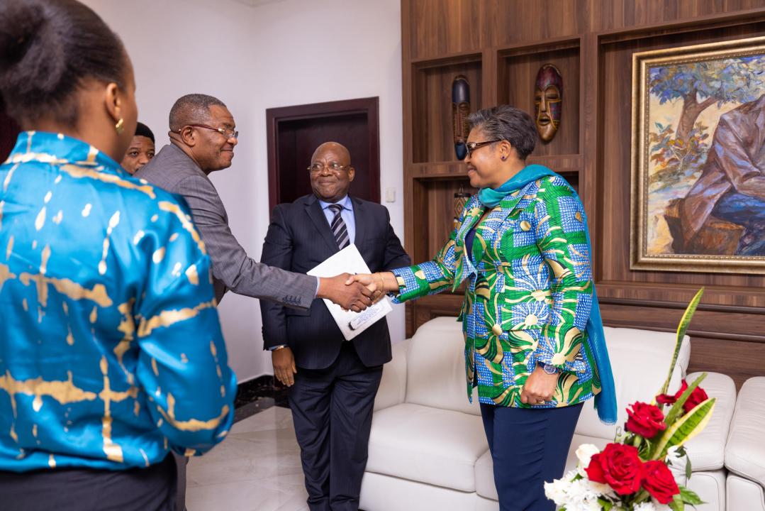 La Première Ministre Judith Suminwa Tuluka salue la délégation du patronat Congolais