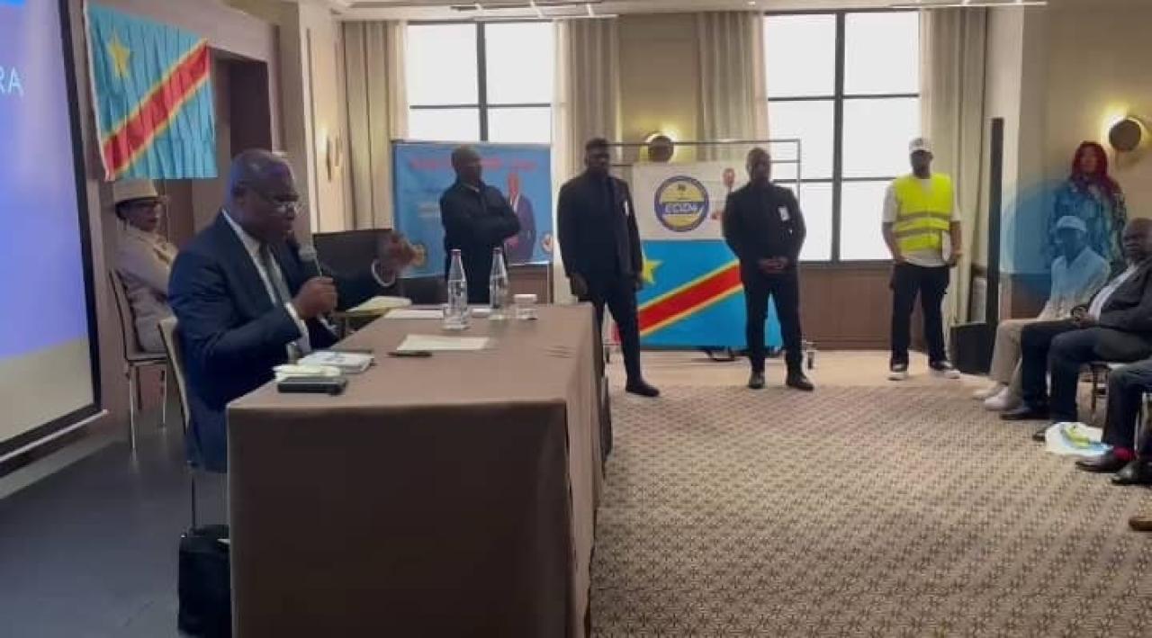 L'opposant congolais Martin Fayulu face à la diaspora congolaise de France, ce samedi 03 mai 2025