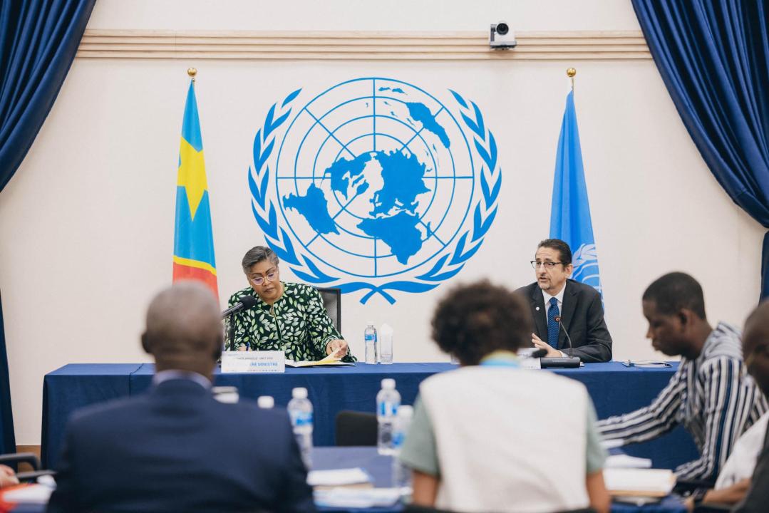 La Première Ministre Judith Suminwa en réunion avec des agents du Système des Nations Unies en RDC