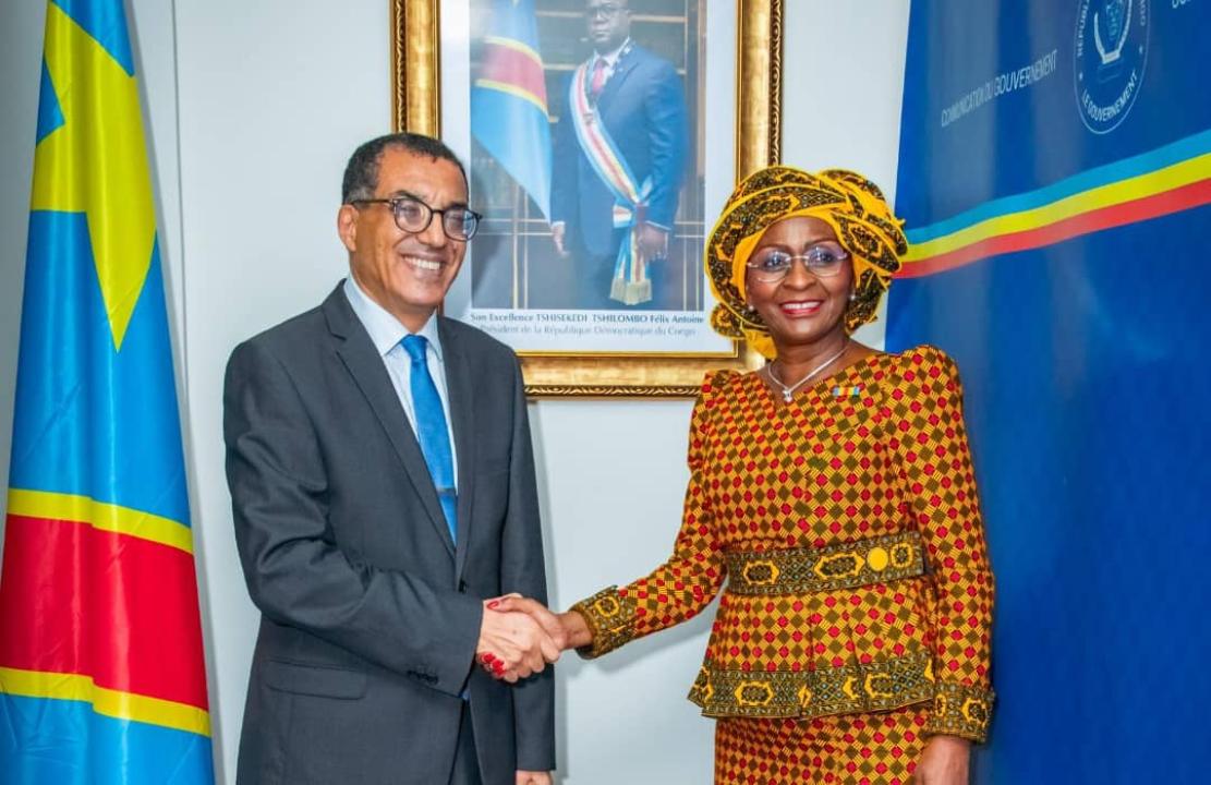 Le Directeur général adjoint et Officier en Chef chargé des Opérations de la direction générale Européenne, Hans DAS et la Ministre des affaires sociales, Aziza Munana, lundi 12 mai à Kinshasa