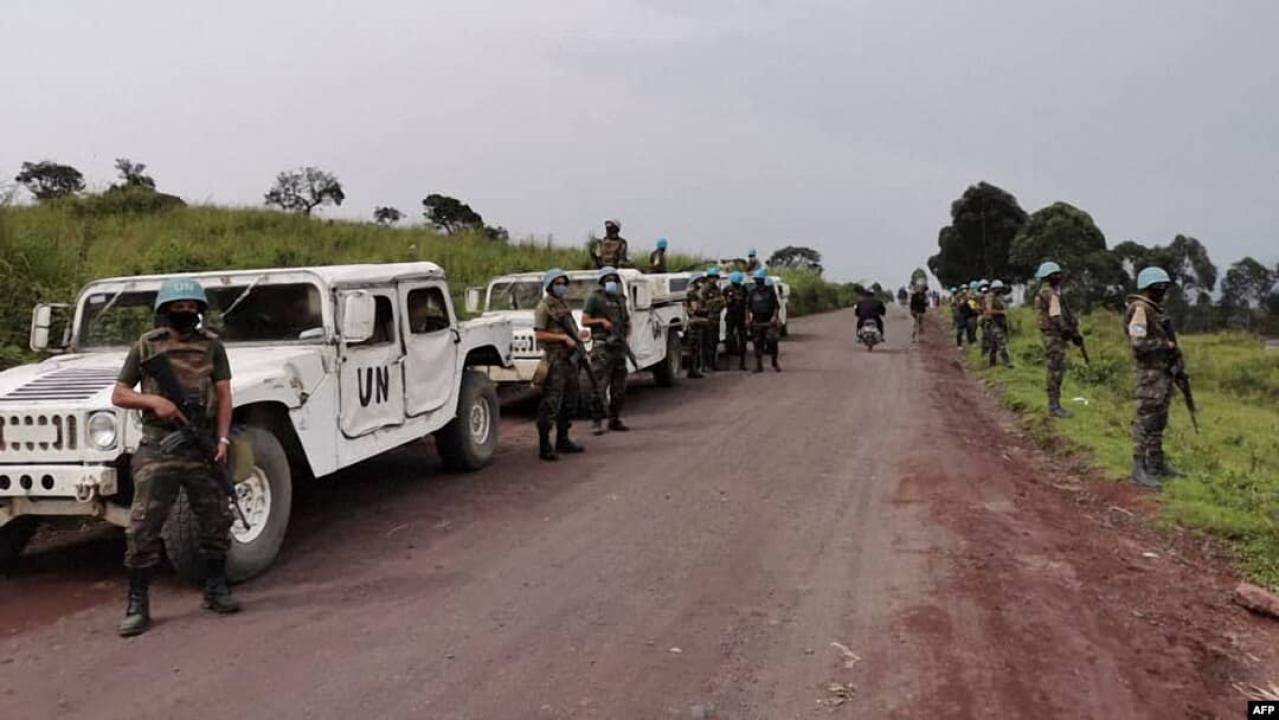 Des soldats marocains de la force de la MONUSCO patrouillent la route dans la zone de Kibumba, à 25 km de Goma [photo d’illustration]