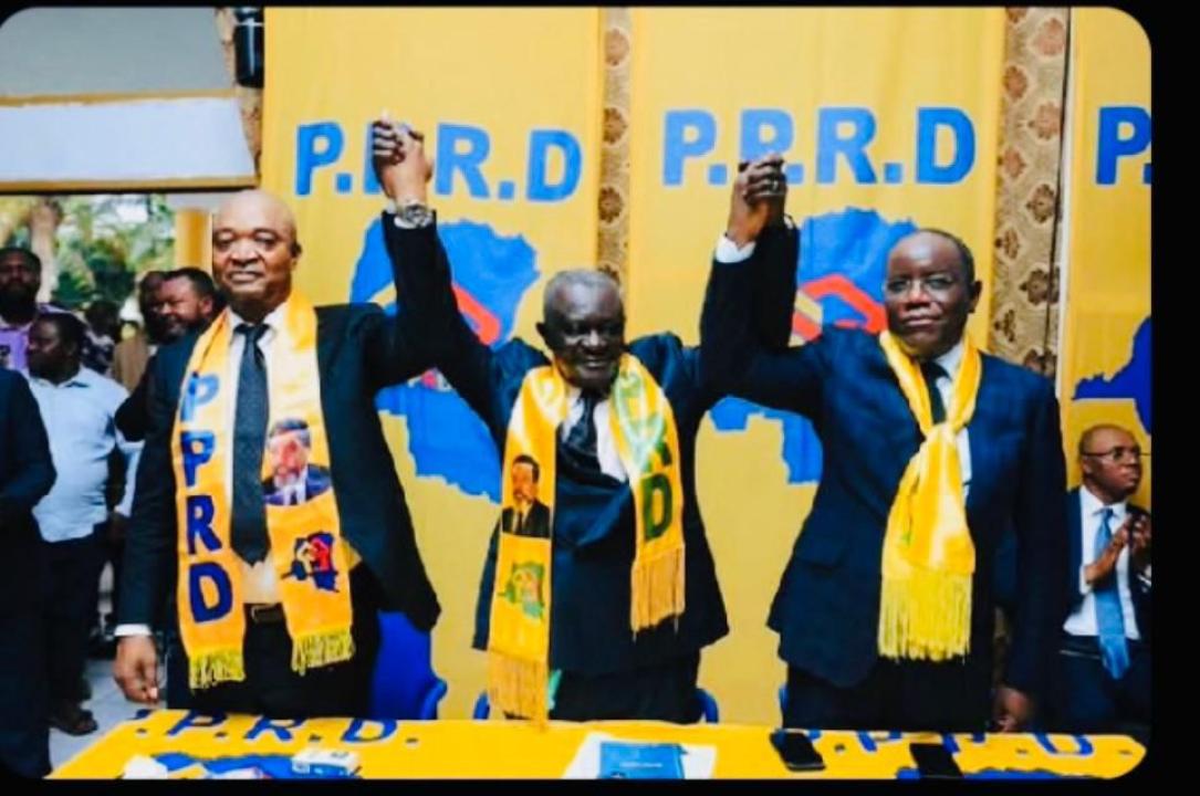 De gauche à droite, Emmanuel Ramazani Shadary, Tshikez Diemu et Aubin Minaku, tous hauts cadres du PPRD