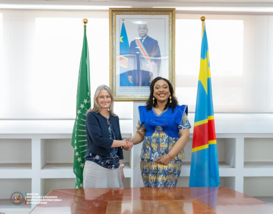 Marlene Urscheler, Coordonnatrice de la mission d’enquête des Nations Unies sur les violations des droits humains commises dans les provinces du Nord et Sud-Kivu reçue par  Gracia Yamba Kazadi, Vice-ministre congolaise des Affaires étrangères en RDC