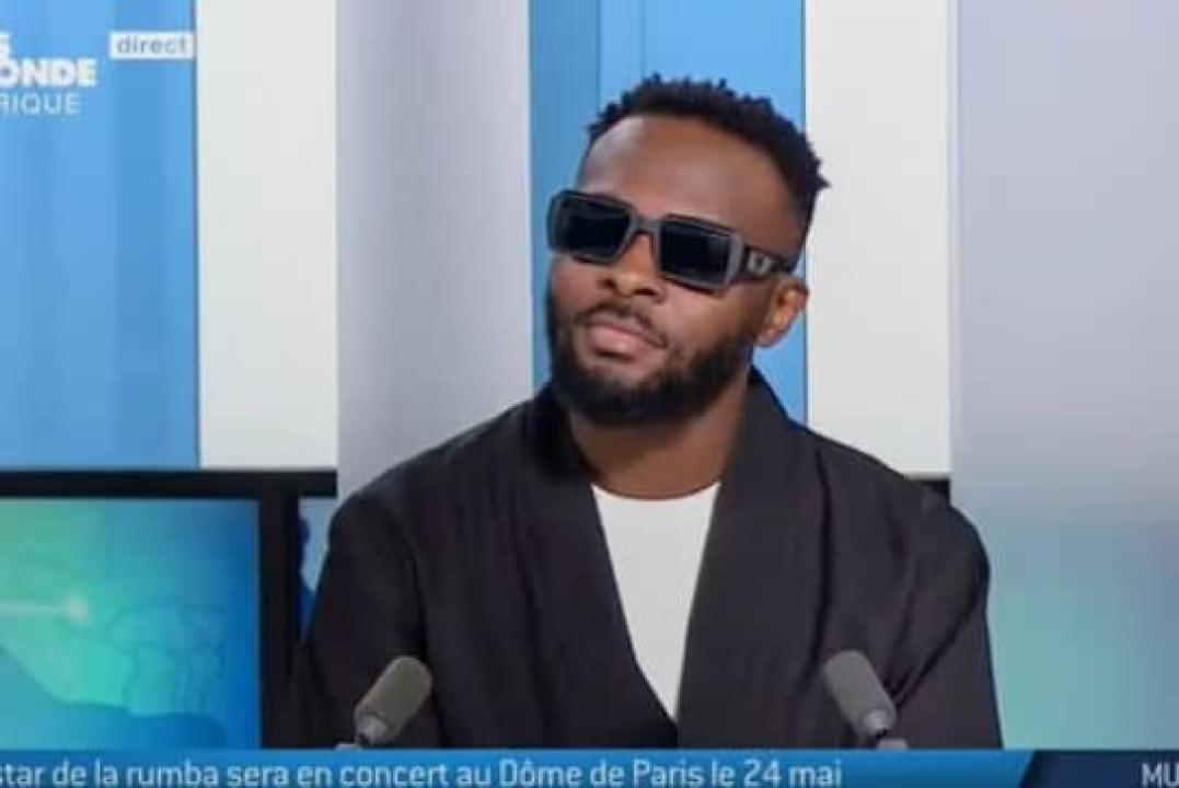 Héritier Wata lors de son passage sur TV5MONDE.
