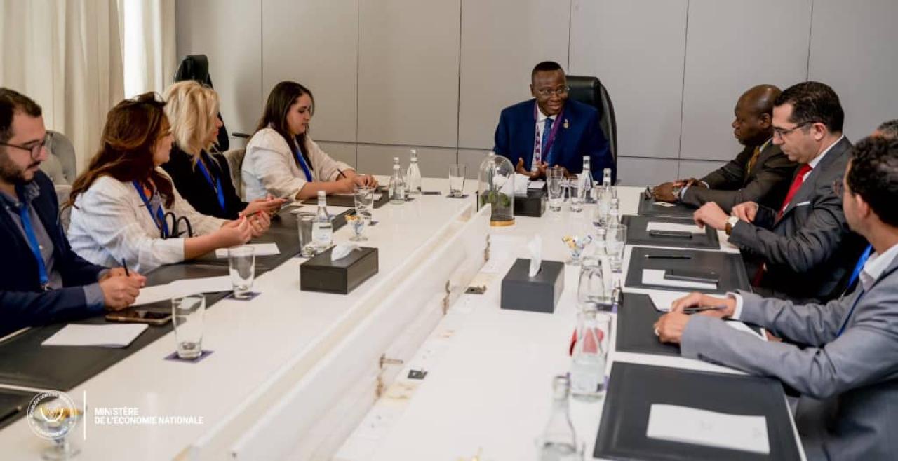 Le VPM Daniel Mukoko Samba échange avec une délégation d’opérateurs économiques et d’investisseurs marocains à Sofitel hôtel de Rabat