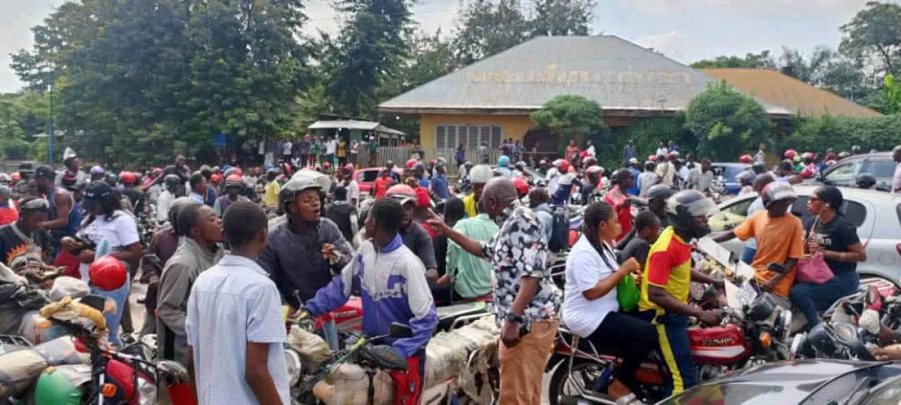 Des motards dans les rues de la ville de Matadi [photo d’illustration]