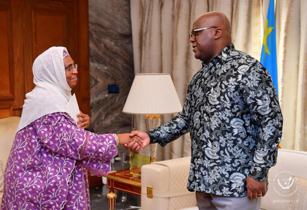 Le chef de l'État Félix Tshisekedi et Madame Ba Aissata, ministre conseillère à la présidence de la République de Mauritanie, jeudi 22 mai 2025