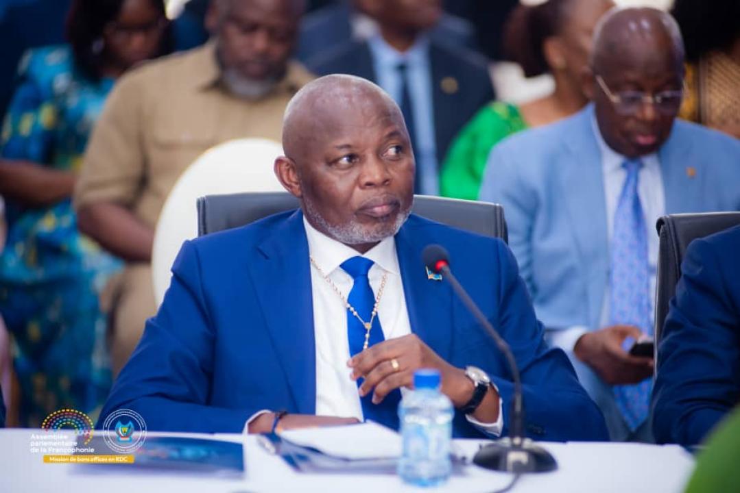 Le speaker de la chambre basse du parlement Vital Kamerhe lors de l'échange avec la mission de L'APF à Kinshasa, lundi 26 mai 2025