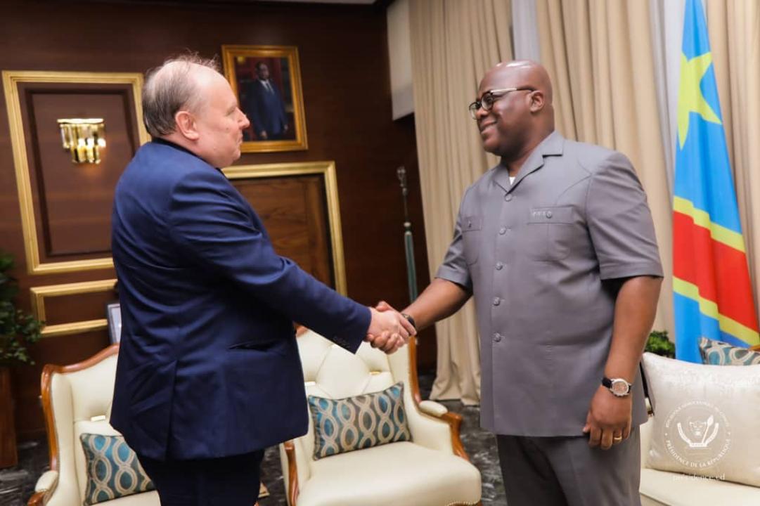 Le chef de l'État Félix Tshisekedi et l'ambassadeur extraordinaire et plénipotentiaire de la Russie en RDC, mardi 27 mai 2025