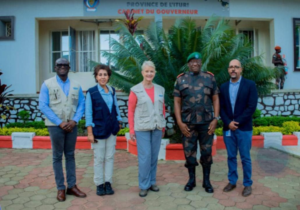 Le gouverneur militaire de la province de l’Ituri avec une délégation du PAM