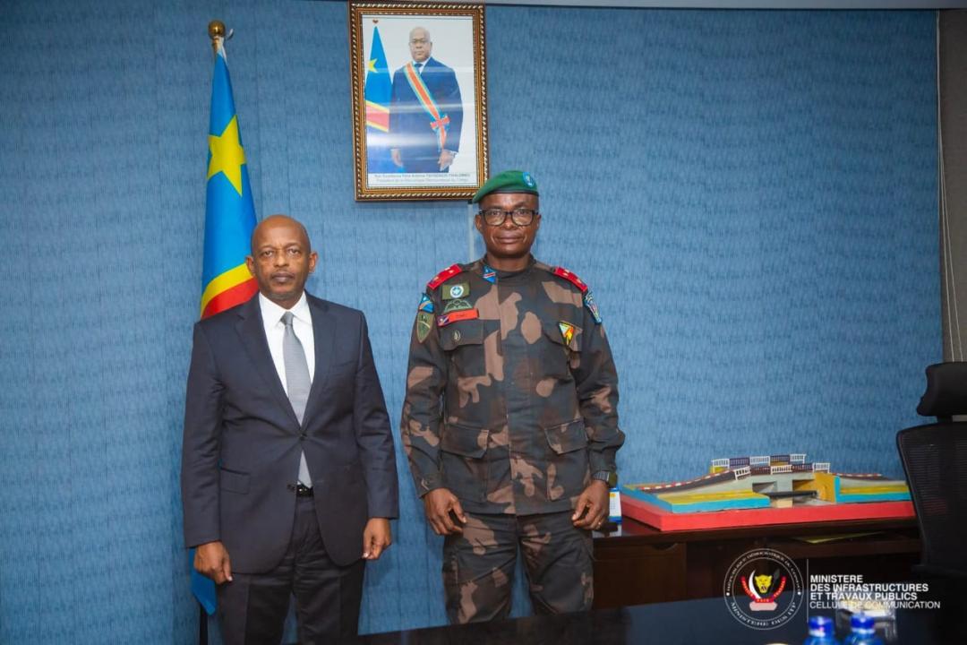 Le ministre Alexis Gisaro et le Gouverneur militaire Kakule Somo Evariste