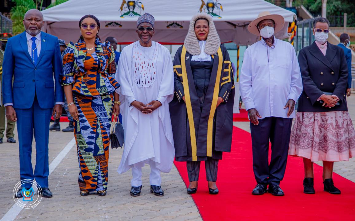 Le Président de l'Assemblée nationale Vital Kamerhe aux côtés des autorités ougandaises lors de la cérémonie d'ouverture de la 5e session ordinaire du parlement de la 11 ème législature à Kampala, jeudi 05 juin 2025