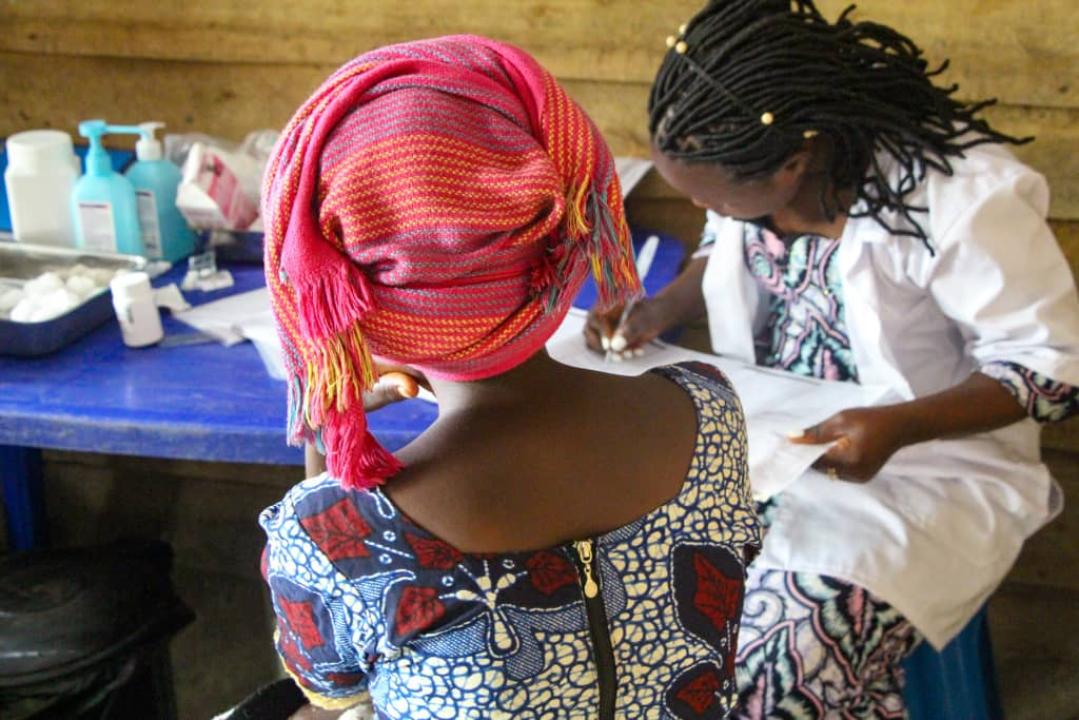 Une femme victime et survivante de violences sexuelles, prise en charge par le service du MSF