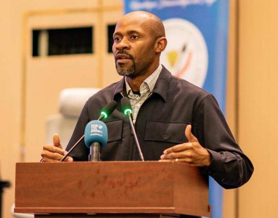 Le ministre de la Communication et Media, porte-parole du Gouvernement de la RDC devant les Gouverneurs à Kolwezi, dans la Province de Lualaba