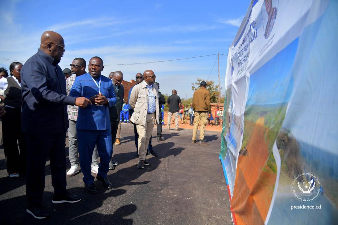 Le Président Félix Tshisekedi inspecte la route Kolwezi-Solwezi reliant la RDC à la Zambie