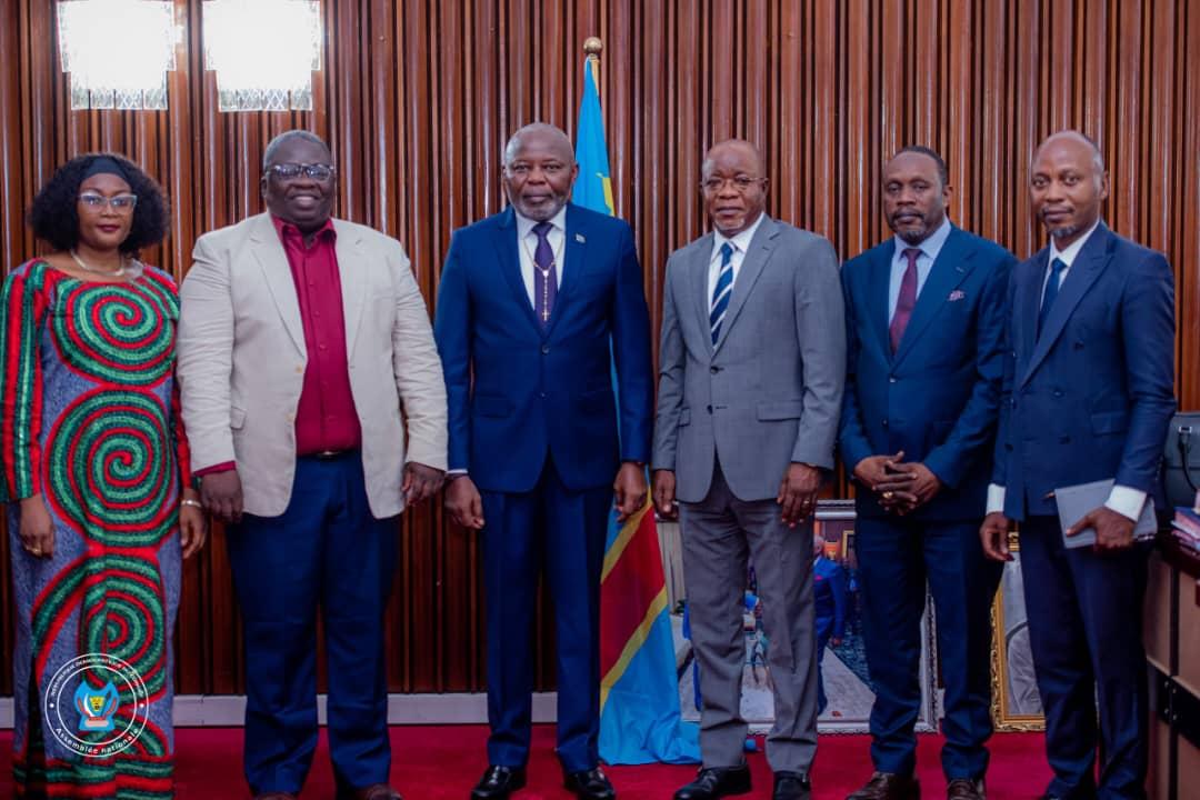 Les responsables des ONGs du Sud-Kivu lors d'un échange avec le speaker de la chambre basse du parlement Vital Kamerhe, vendredi 14 juin 2025