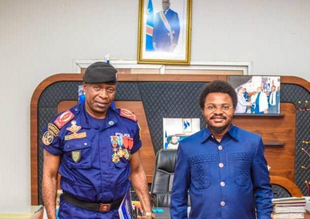 Le général, Elvis Palanga, et le gouverneur de la Tshopo, Paulin Lendongolia.