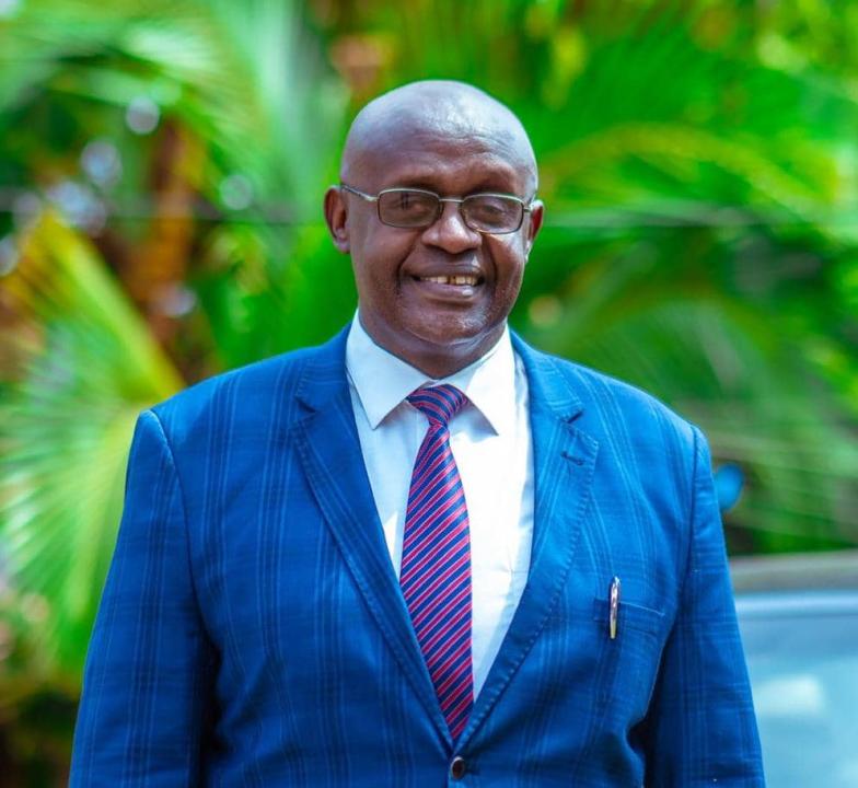 Professeur Émérite Nyabirungu Mwene-Songa