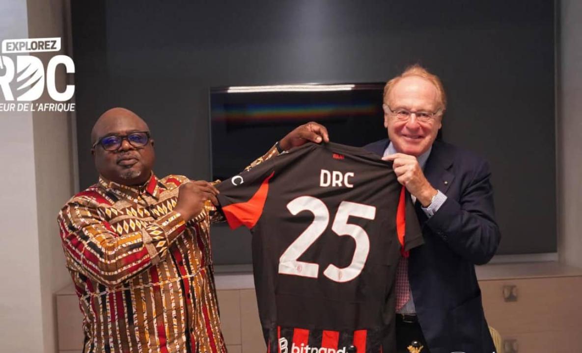 Le ministre du tourisme de la RDC, Didier M'pambia, et le président de l'AC Milan, Paolo Scaroni.