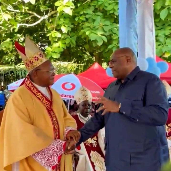 Le Cardinal Fridolin Ambongo et Jean-Pierre Bemba, à Molegbe.