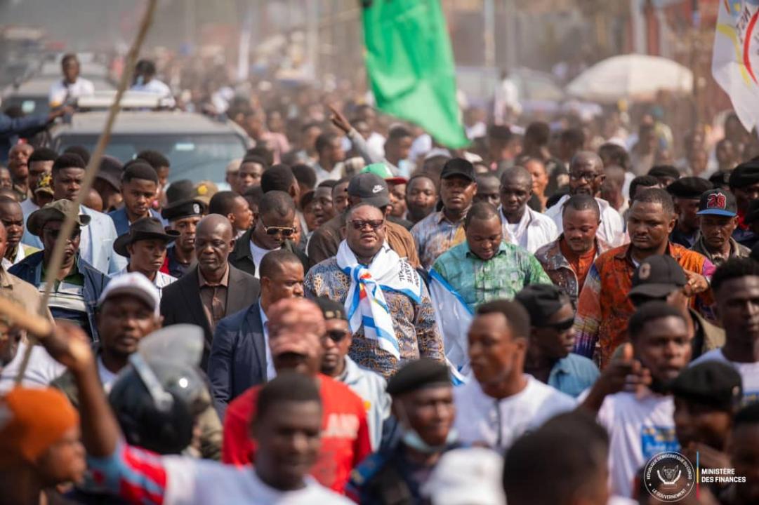 Le ministre des finances Doudou Fwamba accueilli en triomphe à Mbuji- Mayi, dimanche 06 juillet 2025