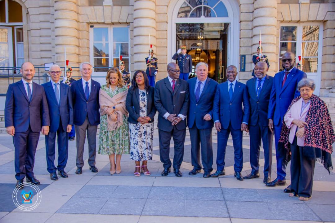 Une photo de famille des présidents de l'APF à l'ouverture de la 50e session ouverte mercredi 09 juillet à Paris