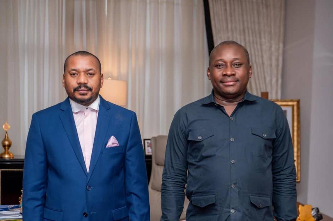 Le Révérend Pasteur Eric Nsenga et le ministre d'État Guy Loando Mboyo