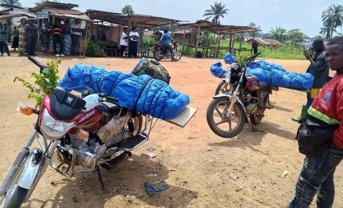Les victimes des massacres des ADF transportés à moto à Komanda, faute d’ambulances