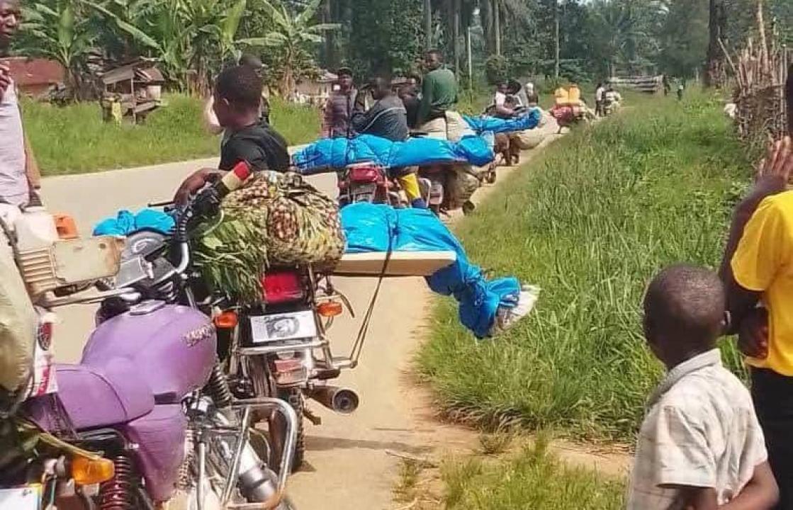 Les victimes des massacres des ADF transportés à moto à Komanda, faute d’ambulance