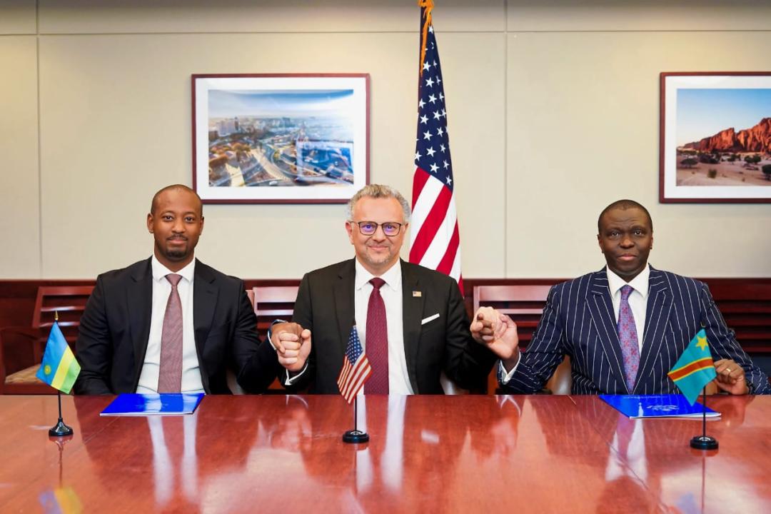 Les représentants de la RDC et du Rwanda,avec Massad Boulos, après la signature du texte des principes du Cadre d’intégration économique régionale (CER).