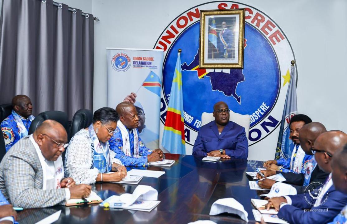 Le Président Tshisekedi en réunion avec les membres du Présidium de l’Union Sacrée pour la Nation