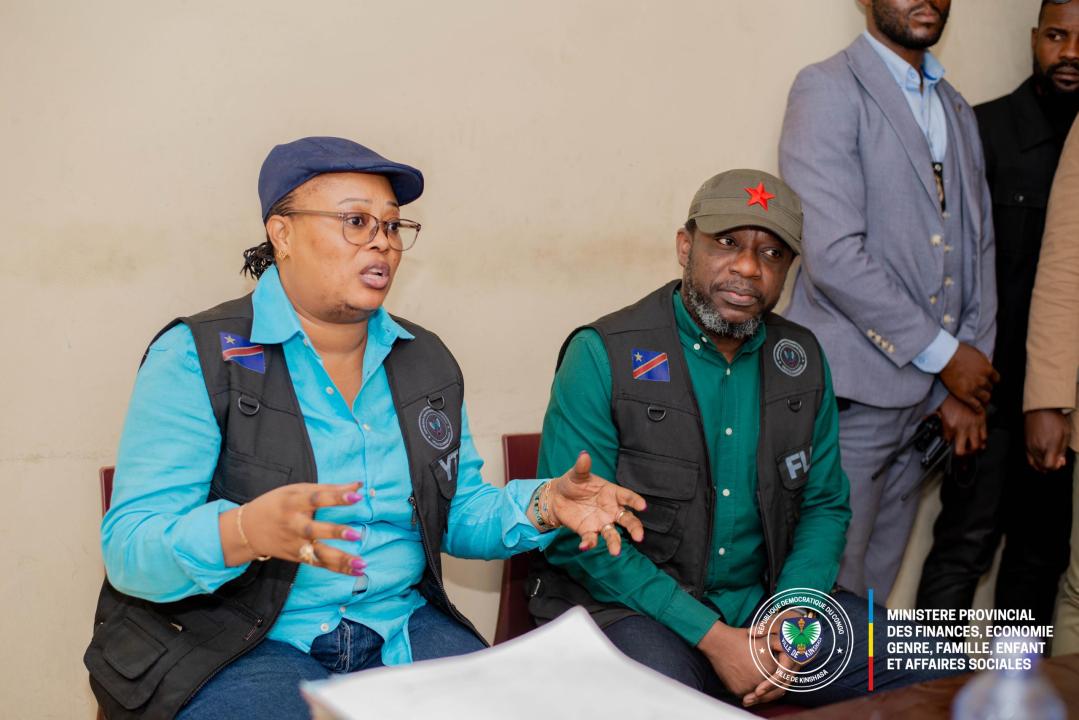 La ministre provinciale de Finances et Economie Yvette Tembo et son collègue de l'Industrie Fiston Bahati